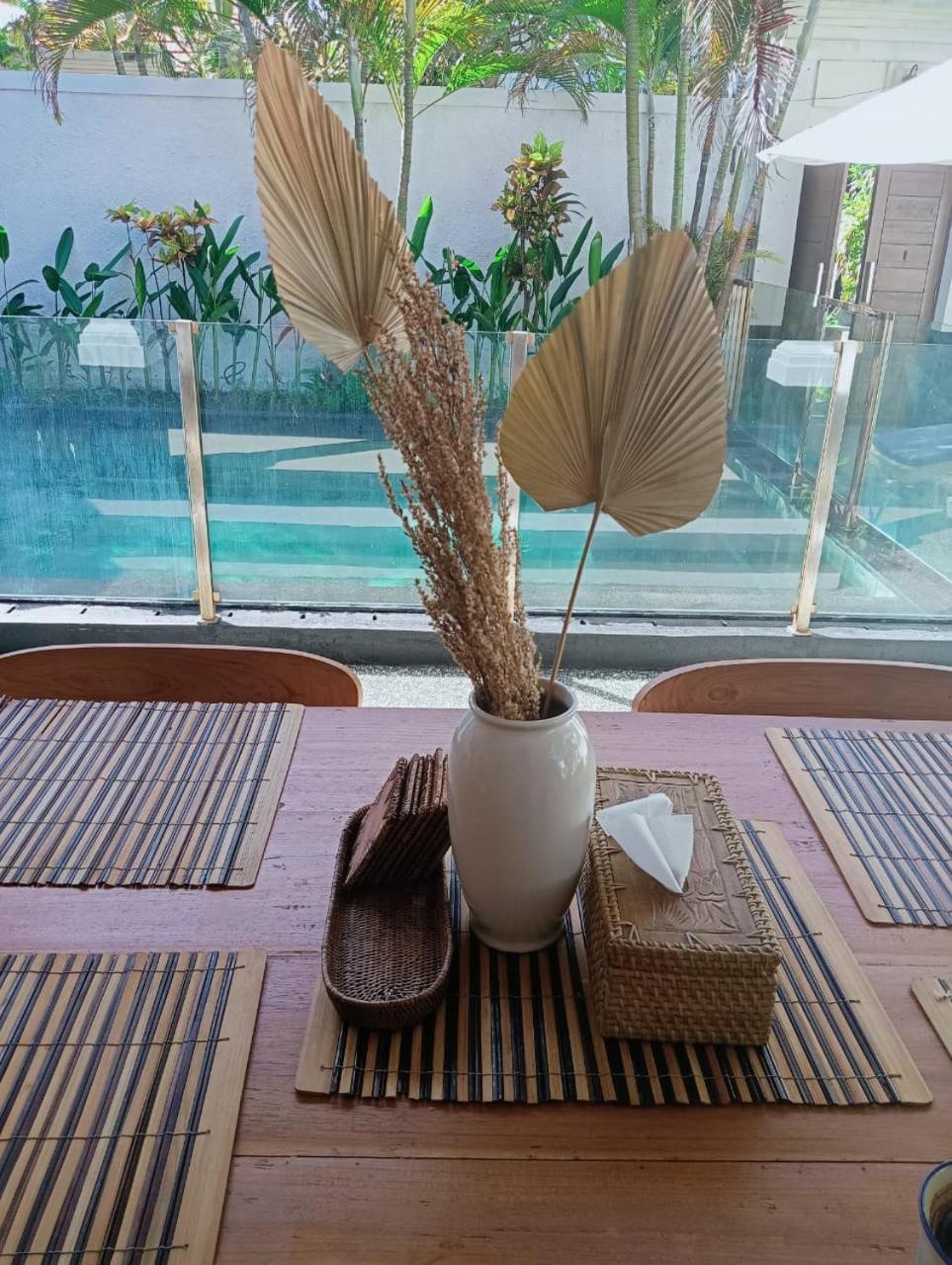 Glisten Up Villa Beach Side Sanur! Экстерьер фото